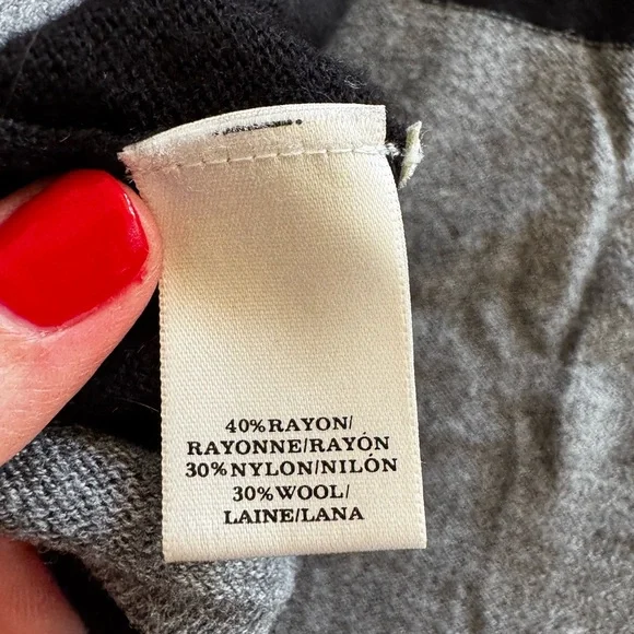 Ann Taylor Black & Gray Poncho, Size XS/S. Soft and stylish! - Picture 6 of 11